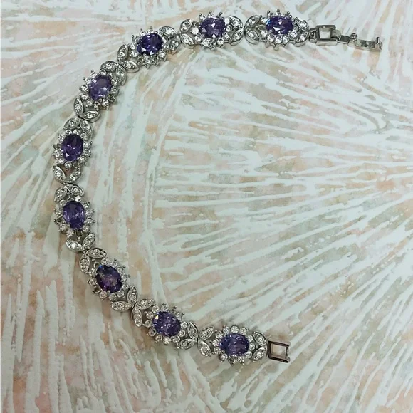 Elegant Purple and Silver Bracelet - Picture 1 of 2